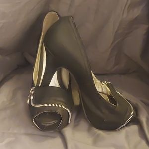 Sexy leather zip design high heel from Qupid